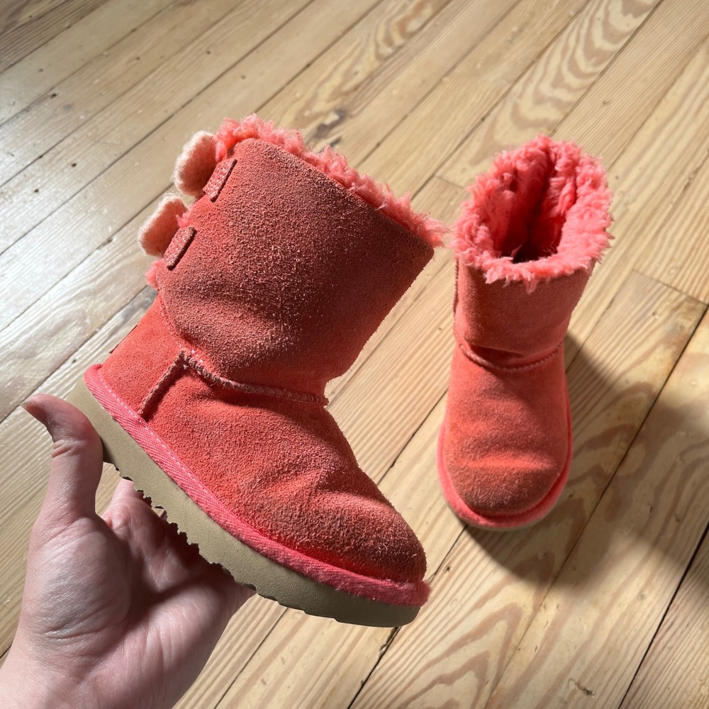 UGG Bailey Bow II Toddler Boots Size 9 Coral Pink Suede Double Bow 1153640T
